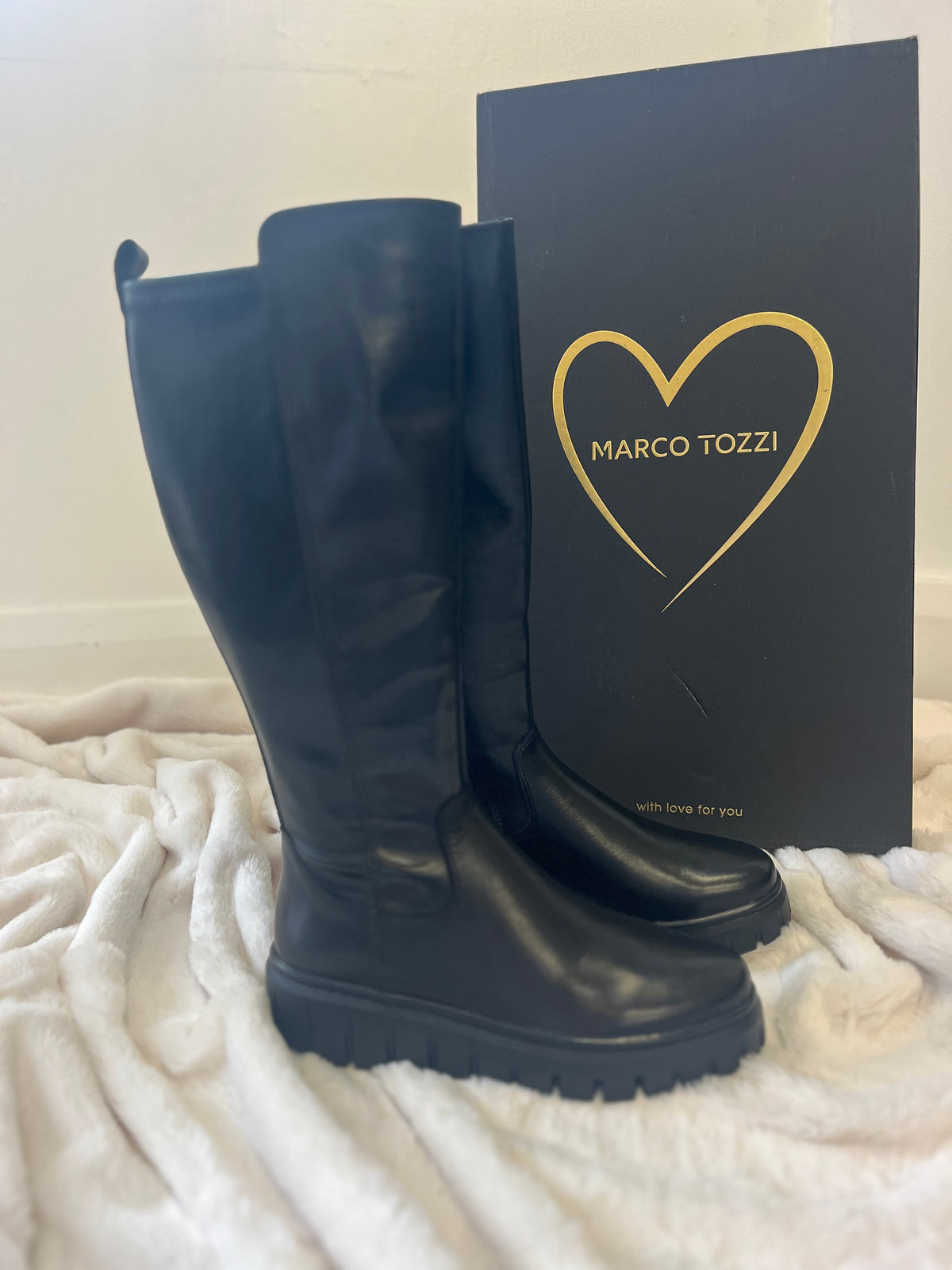 Marco Tozzi - 25580 Black Stretch Flatform Boot