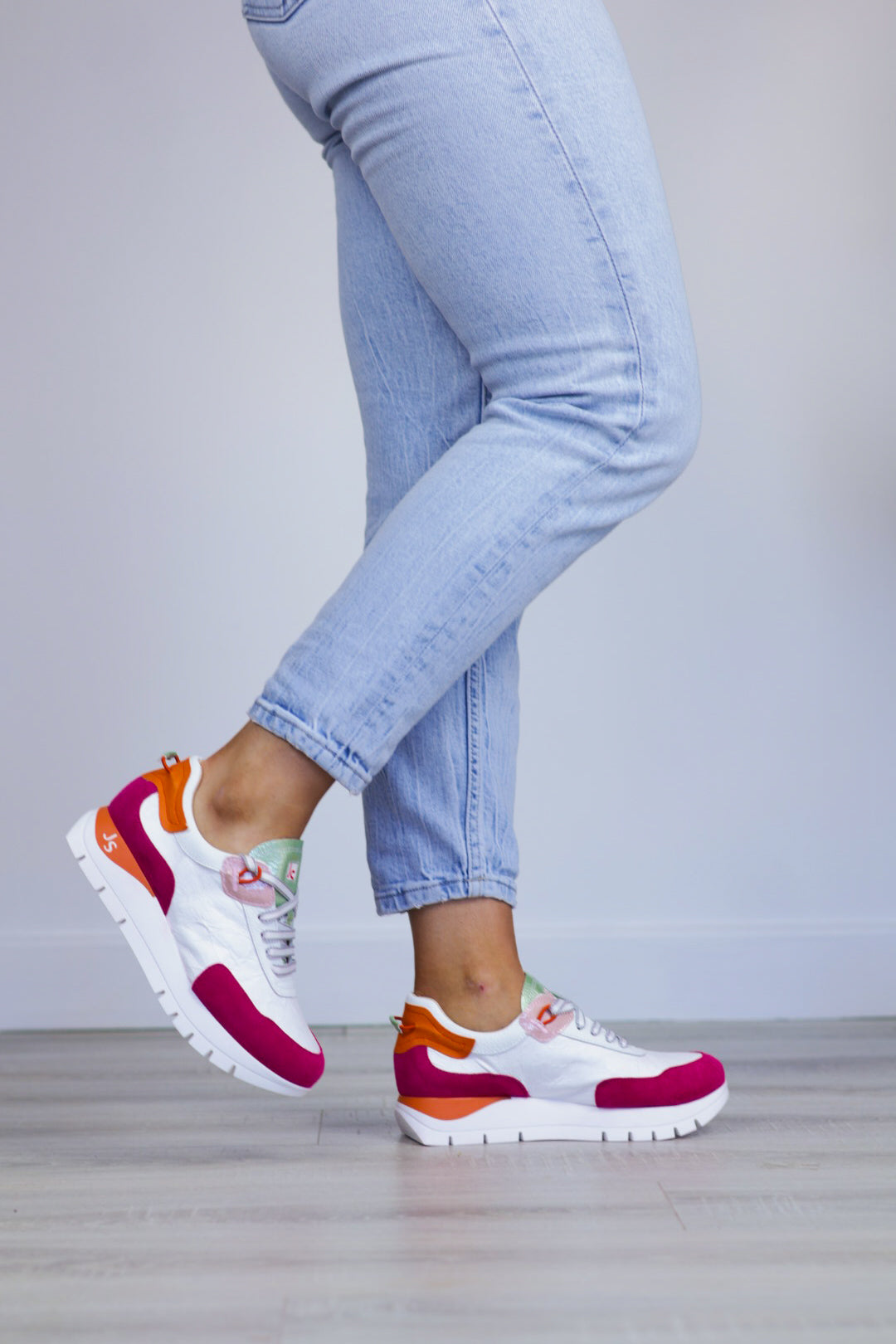 Jose Saenz - 2287 White/Pink/Orange Laced Trainer