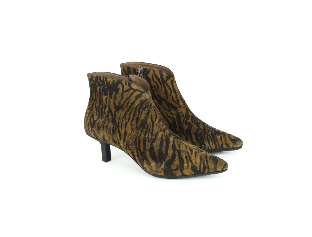 Wonders - G-7120 Brown Zebra Print