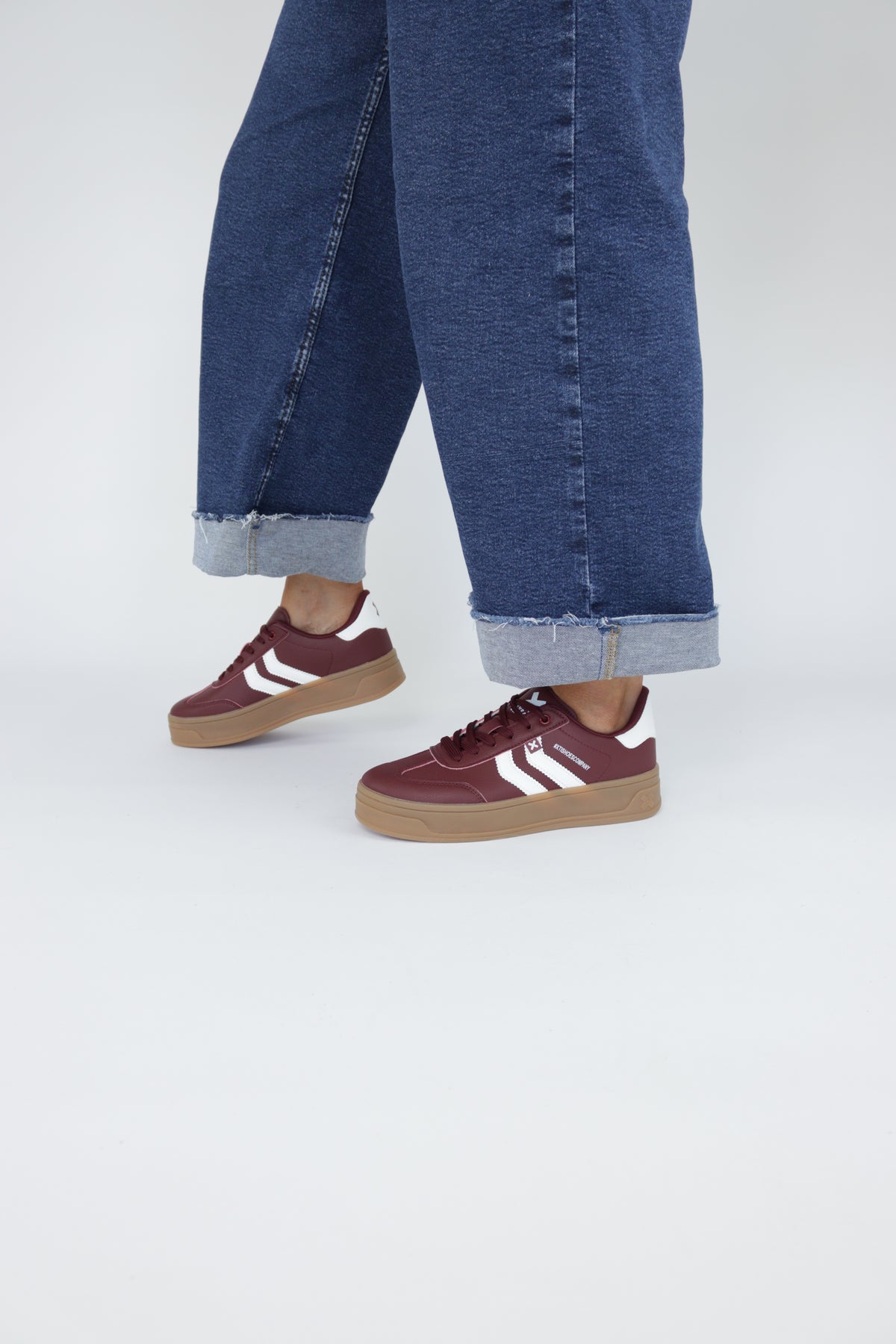 XTI - 144585 Burgundy Platform Trainer