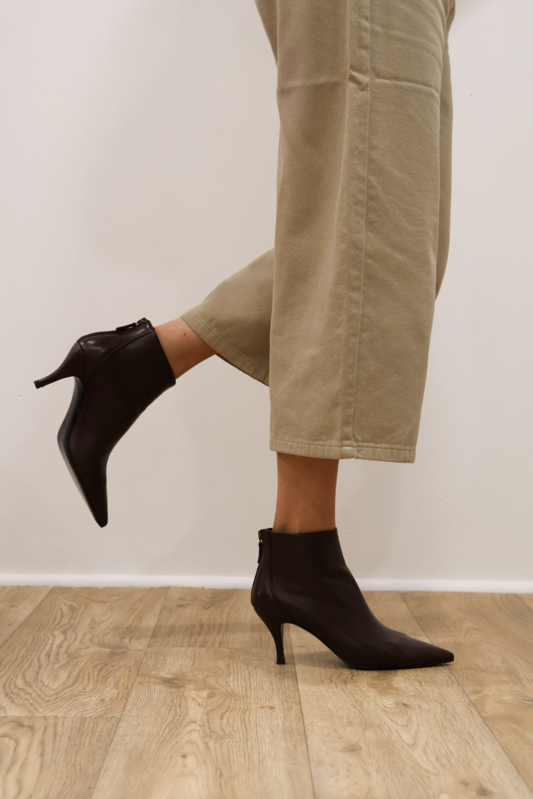 Rachels - TATI7 - Brown Back Zip Ankle Boot