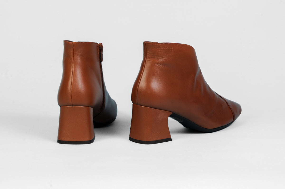 Wonders - I-9013 Tan Leather V Ankle Boot