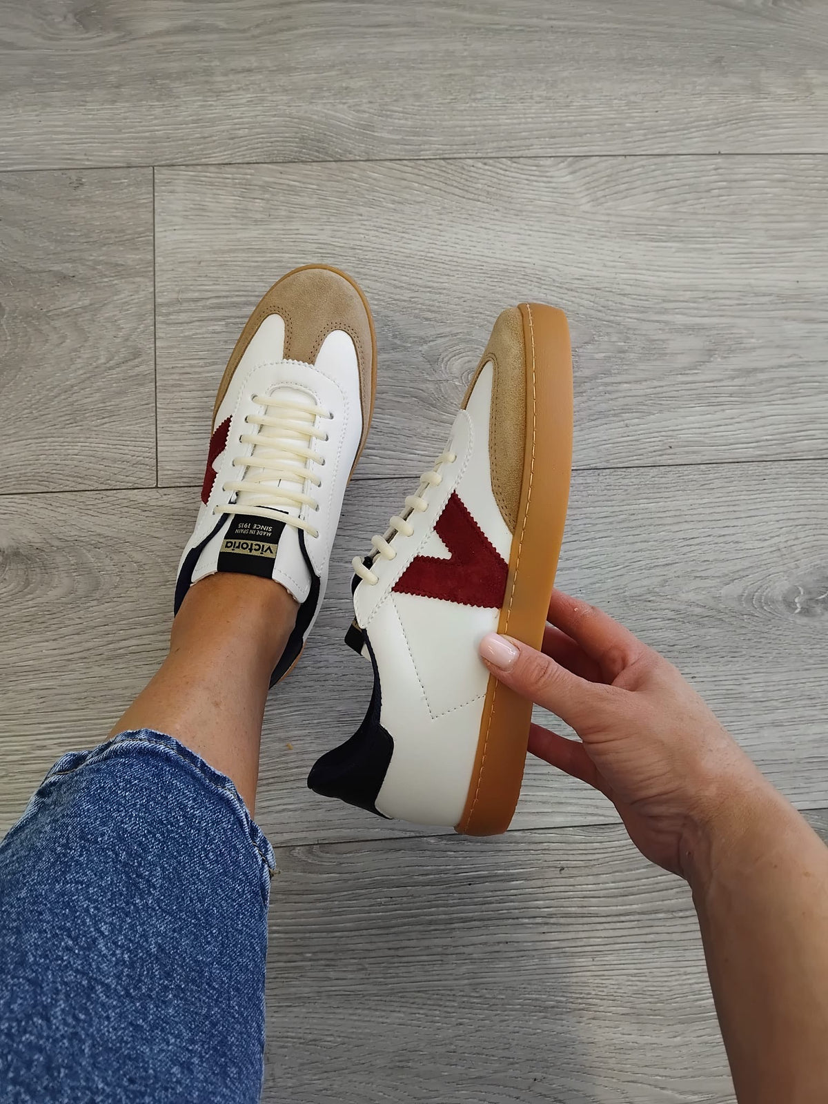Victoria - 126217 White, Burgundy and Navy Trainer