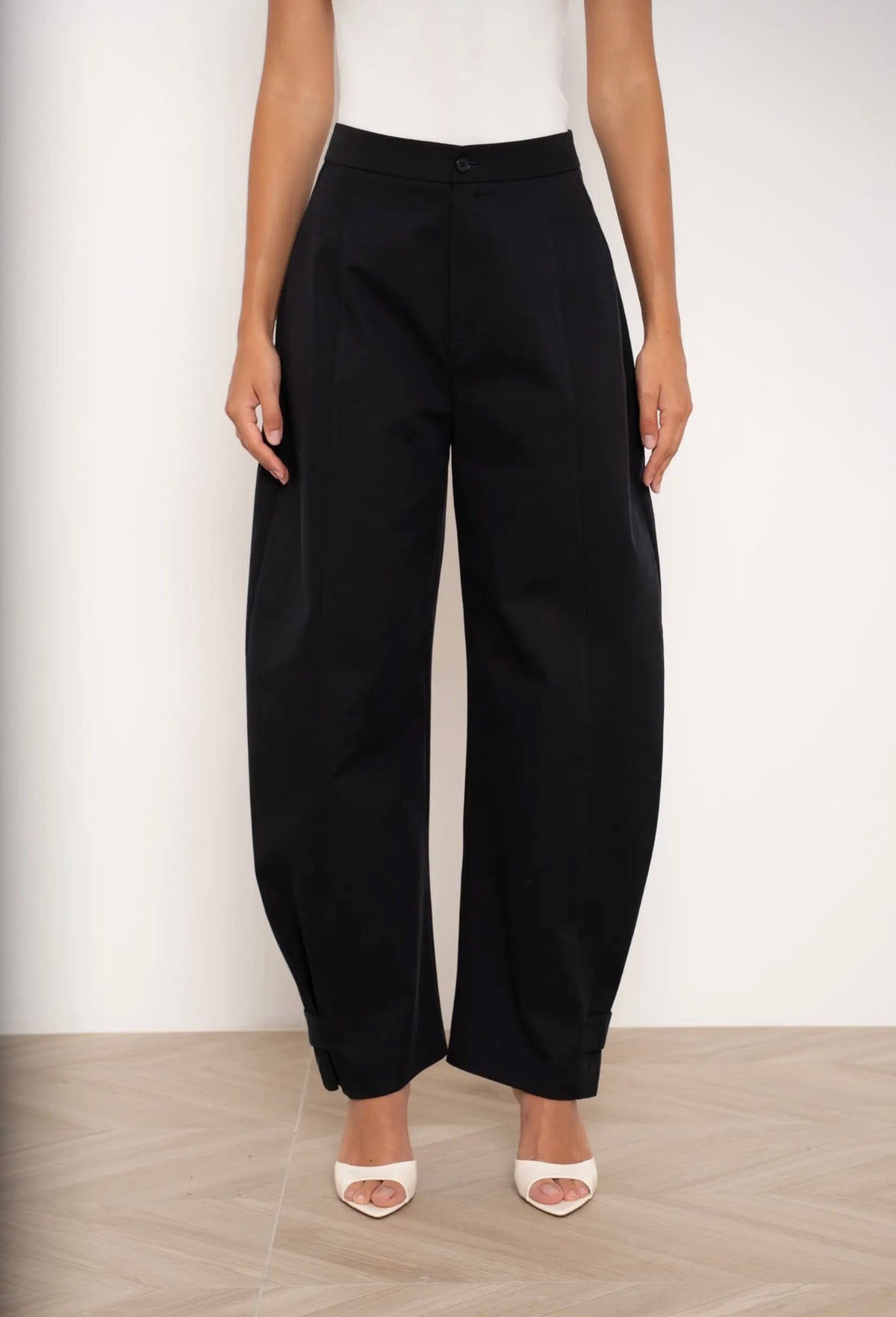 Anna - Black Balloon Trousers