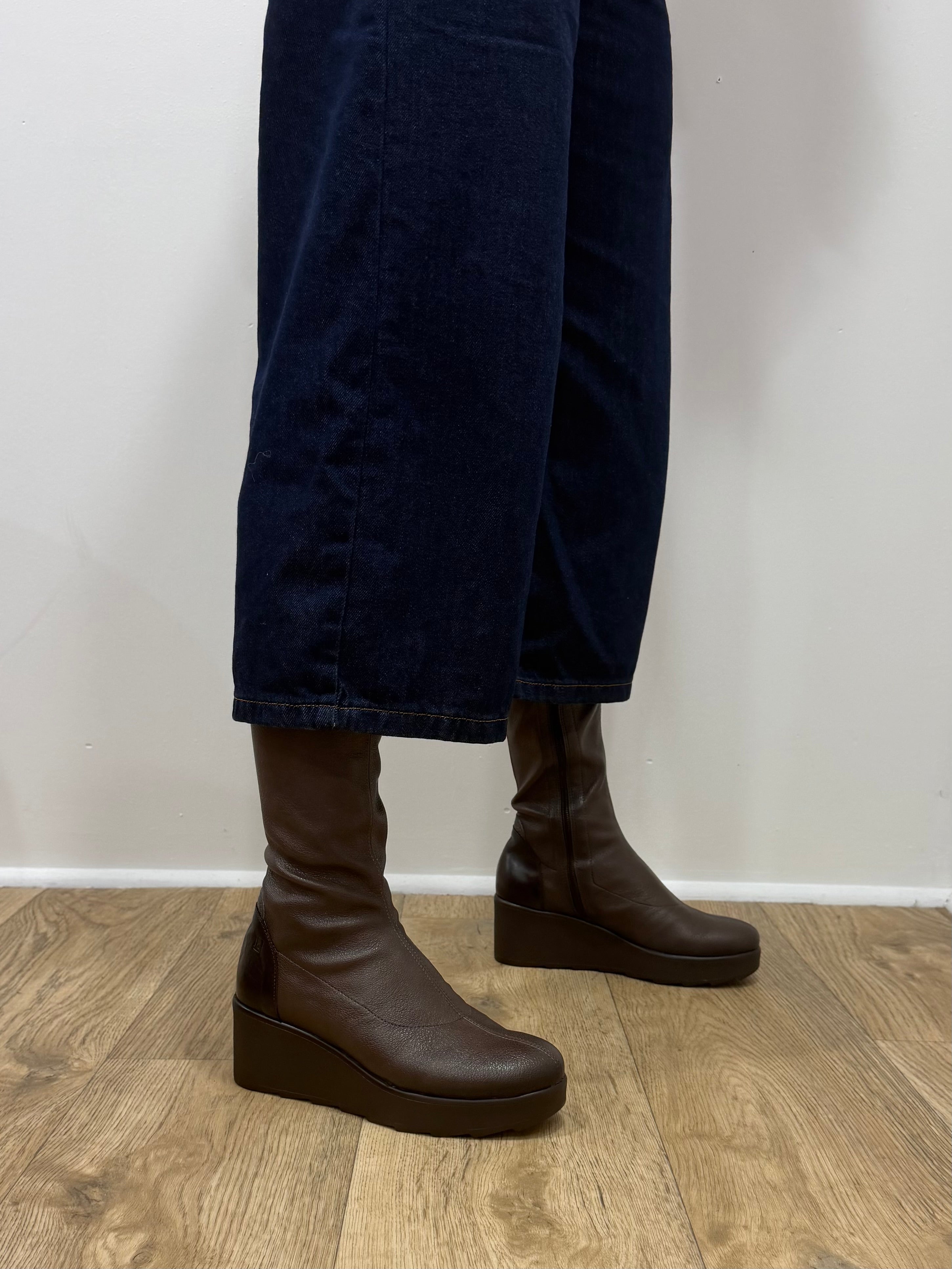 Jose Saenz - 6428 Brown Sock Wedge Knee High