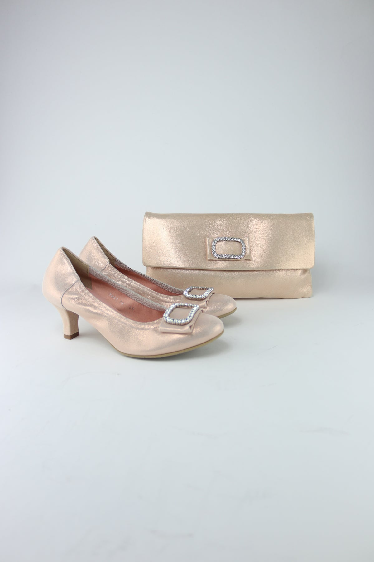 Le Babe - Boanna Dusky Pink Cluster Clutch