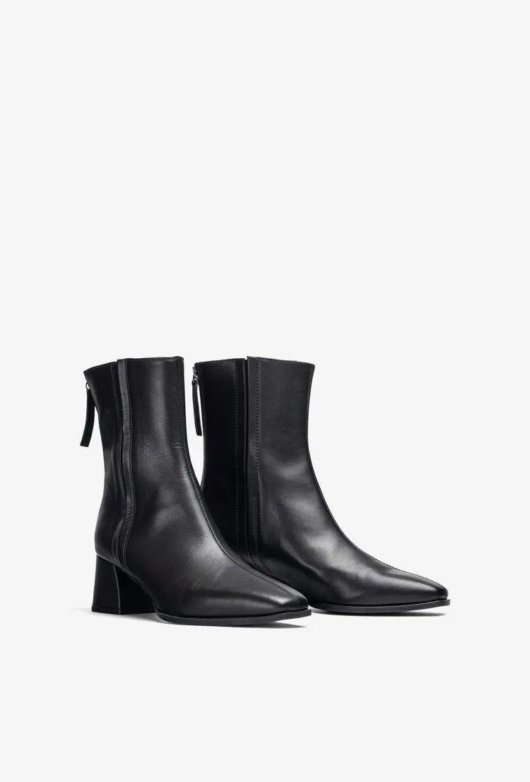 Unisa - Lucas Black Leather Ankle Boot