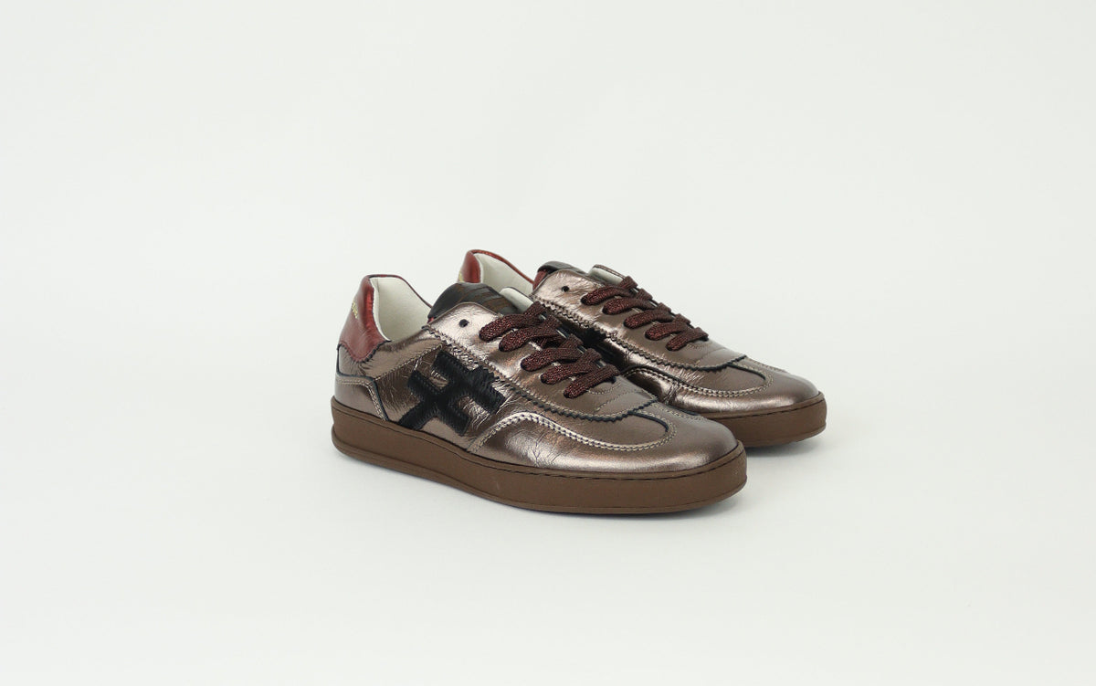 Another Trend - A032 [Smoke] Bronze & Red Trainer
