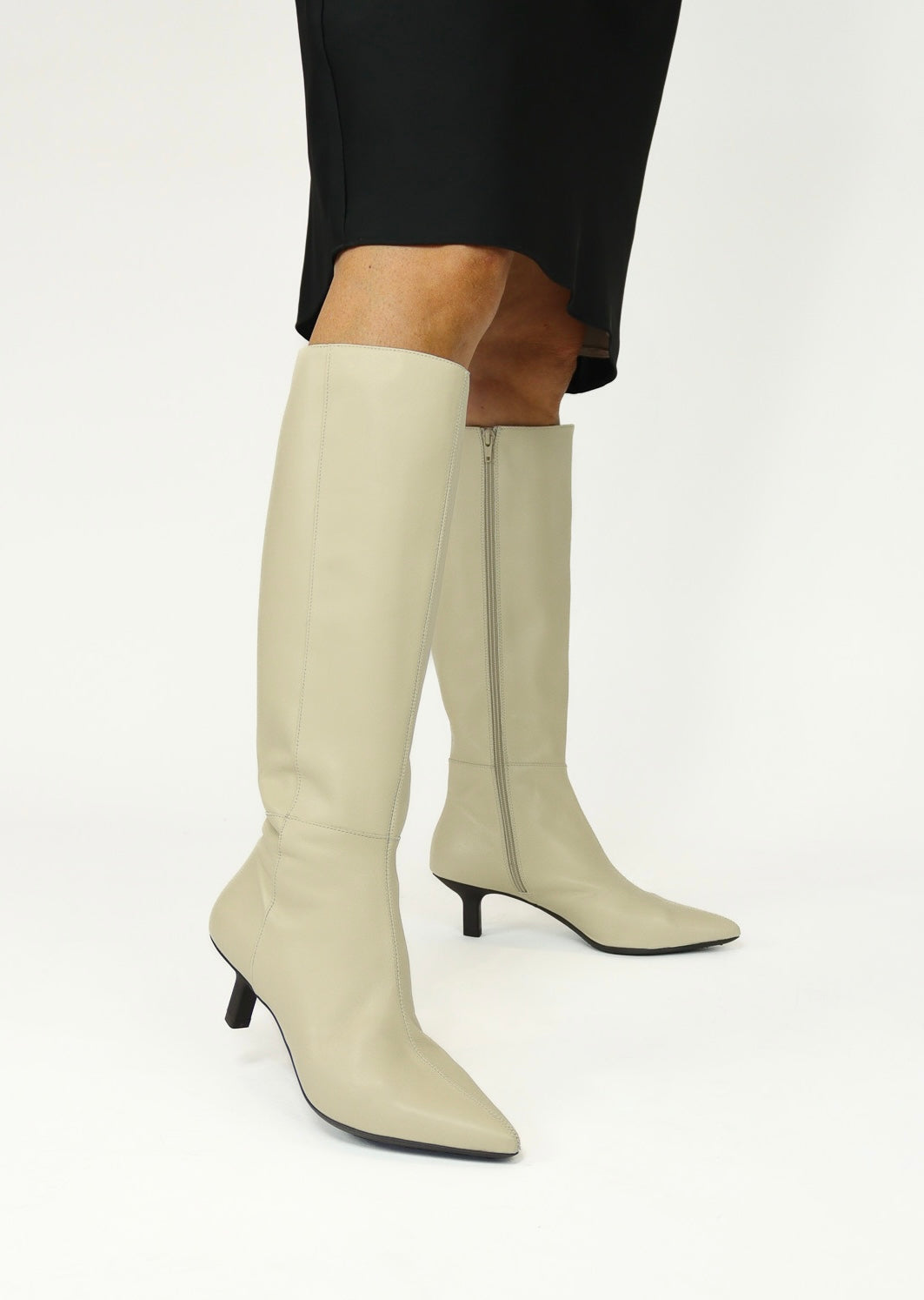 Wonders - G-7121 Cream Kitten Heel Boot