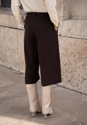 Anna - Brown Bermuda Trousers