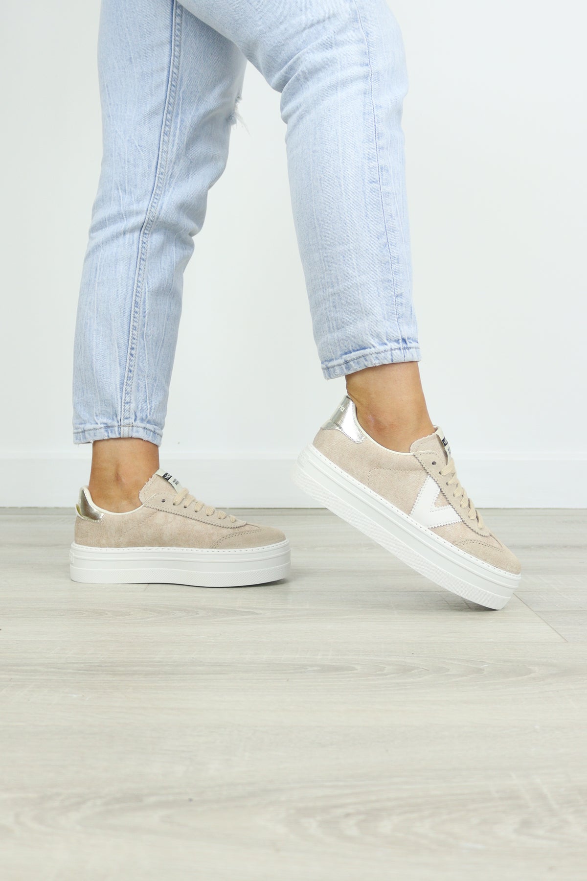 Victoria - 092181 Beige & Gold Shimmer Platform