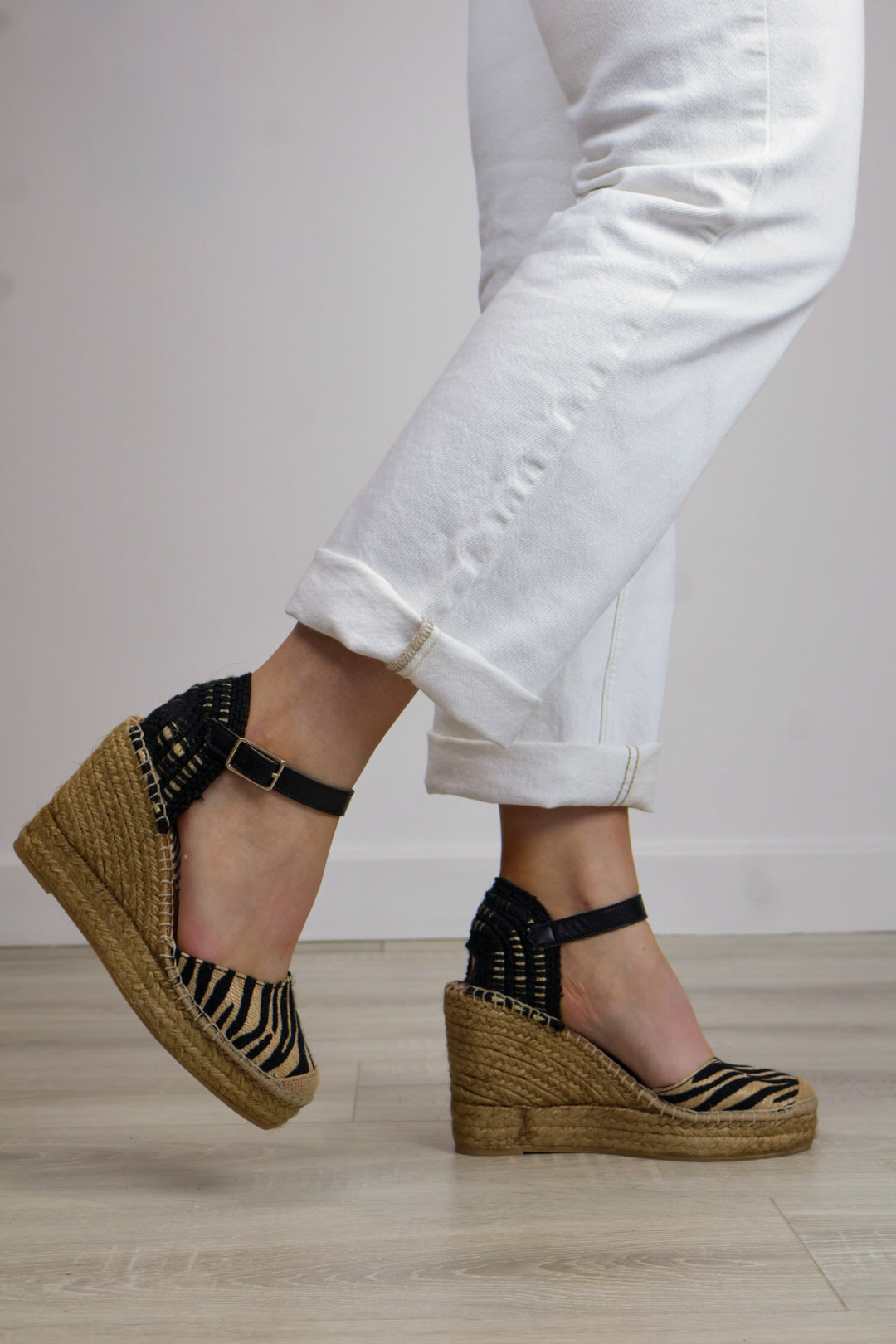 Viguera - 2315 Black/Beige Espadrille