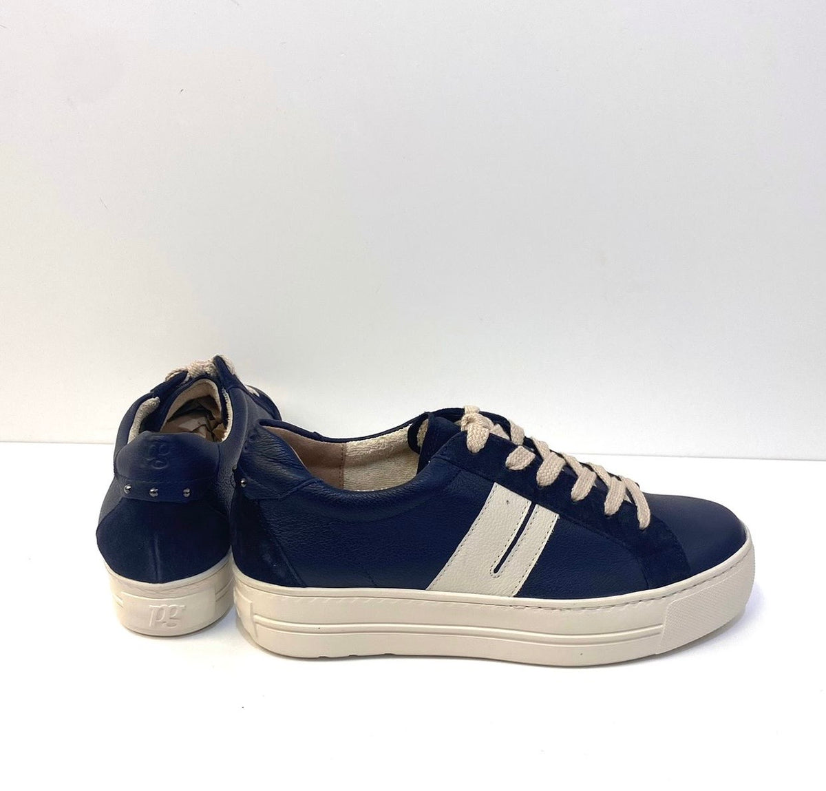 Paul Green - 5330 Navy and Cream Trainer