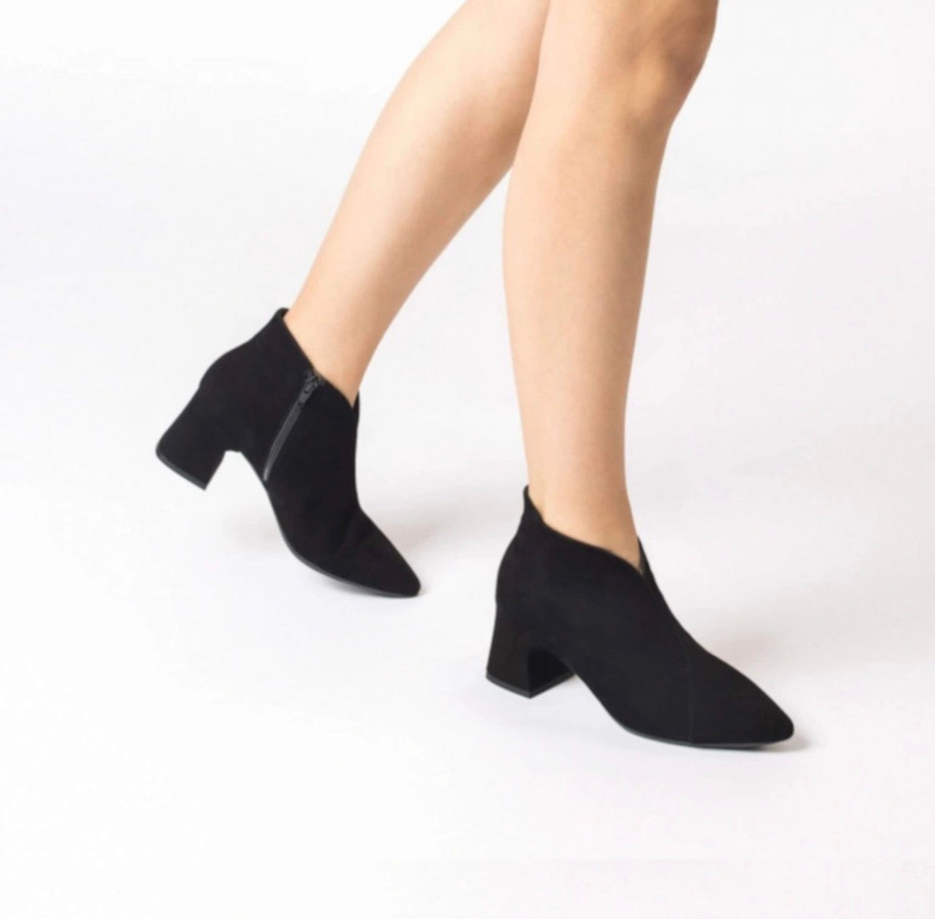 Wonders - I-9013 Black Suede V Boot