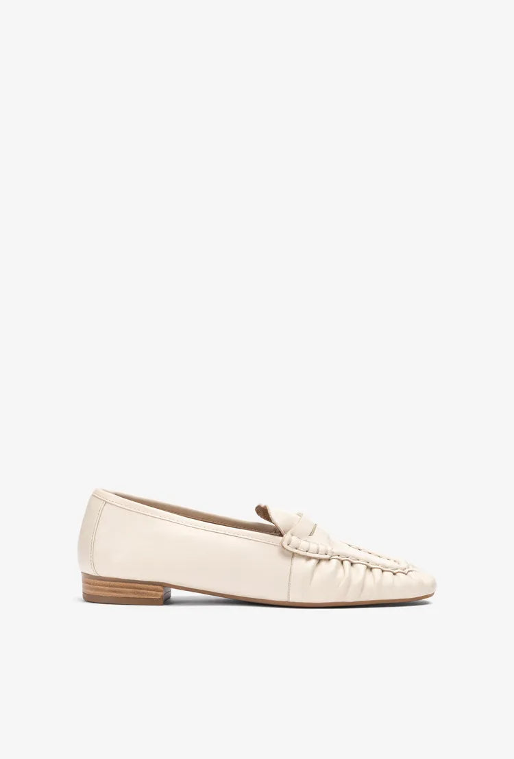 Unisa - Balta Ivory Loafer