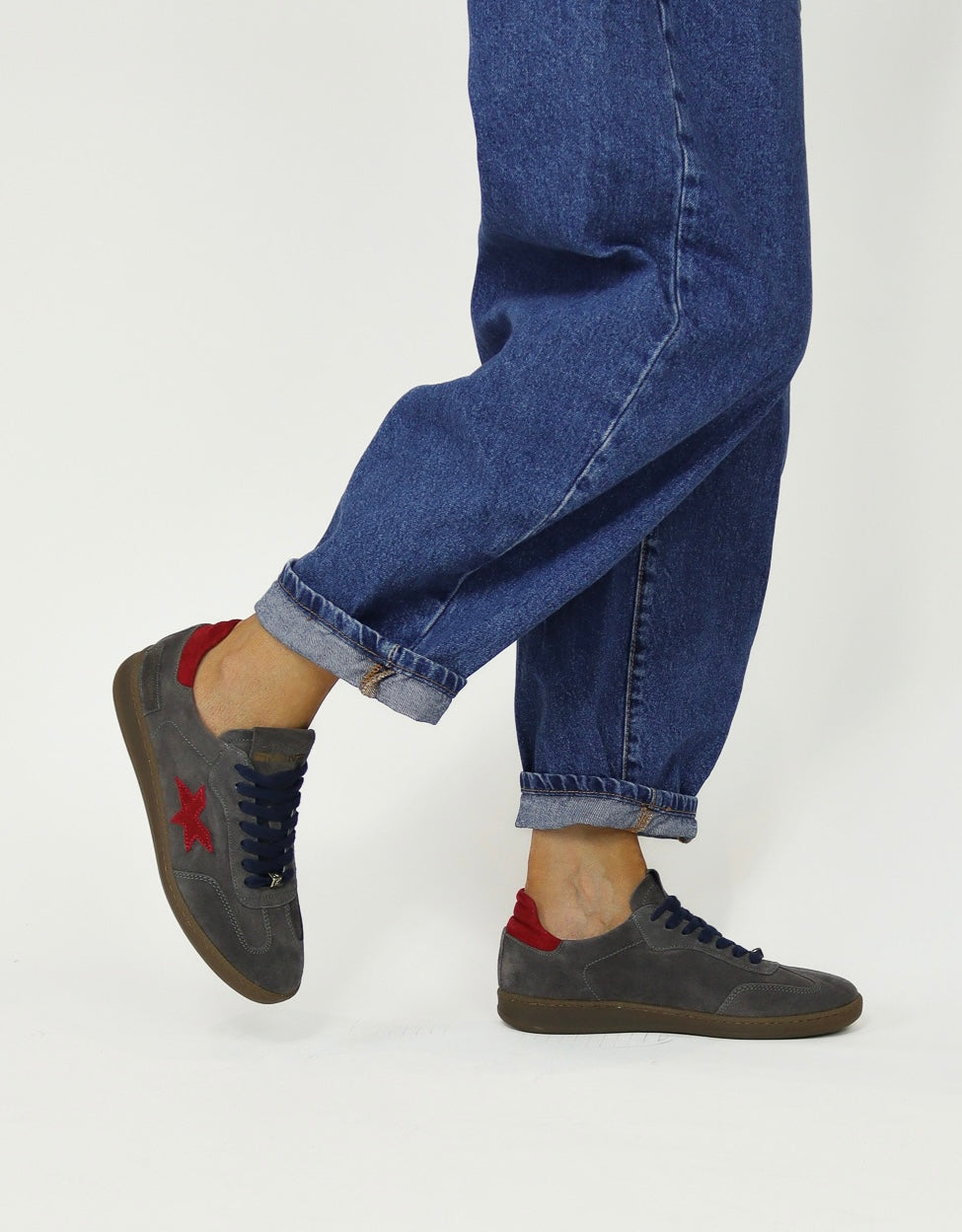 Méliné - 526 R Grey & Red Suede Trainer