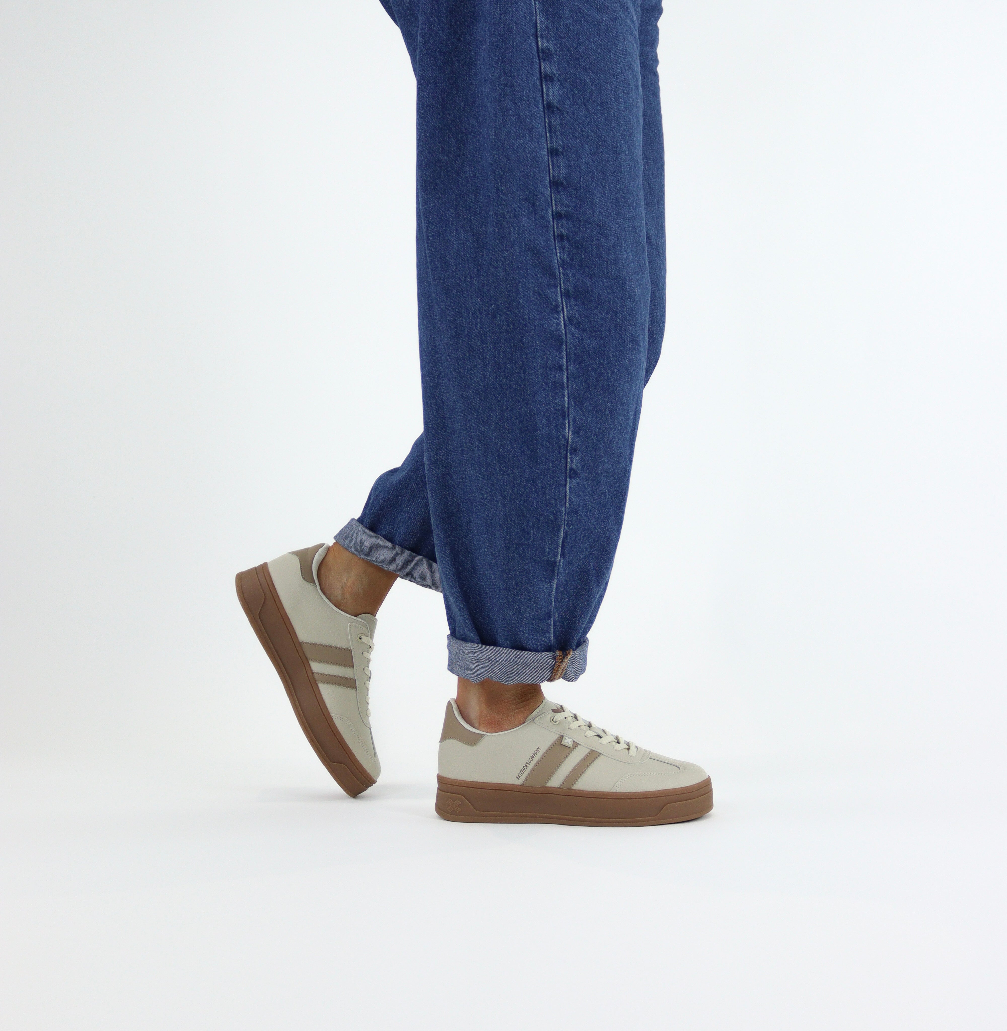 XTI - 143645 Beige Platform Trainer