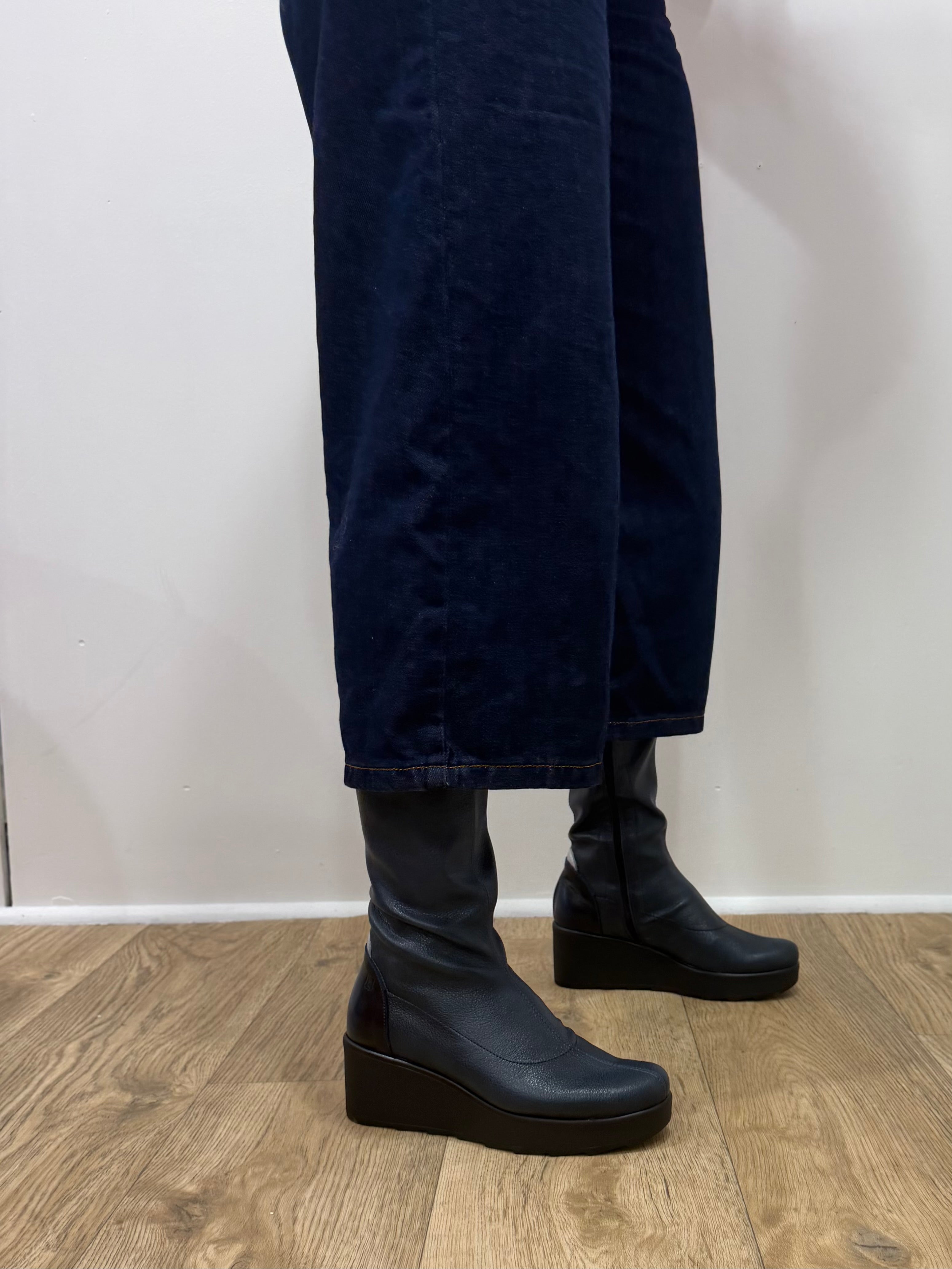 Jose Saenz - 6428 Navy Sock Wedge Knee High