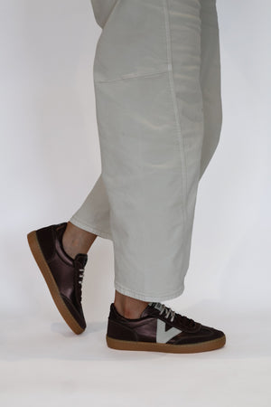 Victoria - 1 126234 Brown Trainer