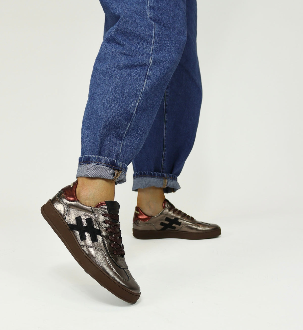 Another Trend - A032 [Smoke] Bronze & Red Trainer
