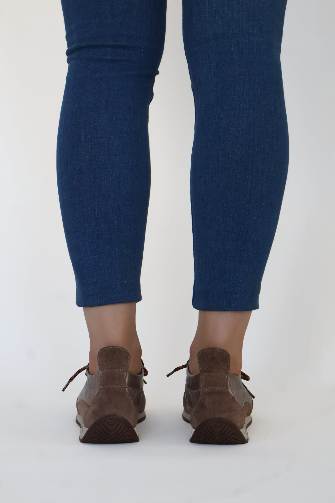 Meline - 721 DM Brown Trainer