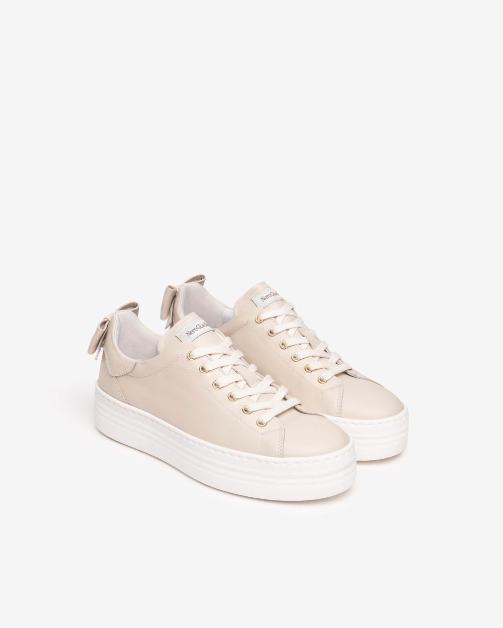NeroGiardini - E506520D Cream Bow Trainer