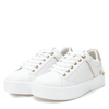 Xti - 142231 White Trainers with a zGold Trim