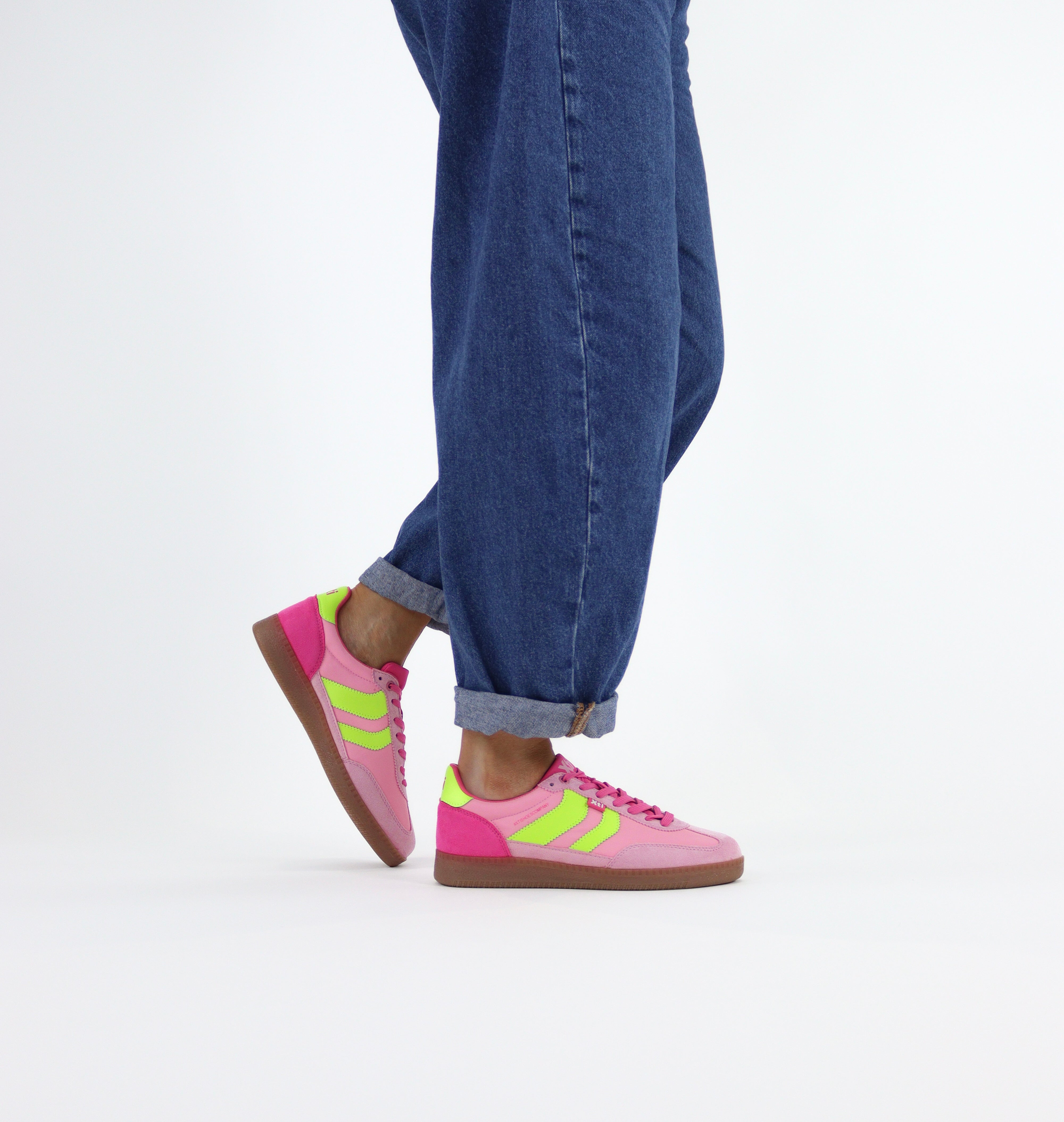 XTI - 145052 Pink & Green Trainer