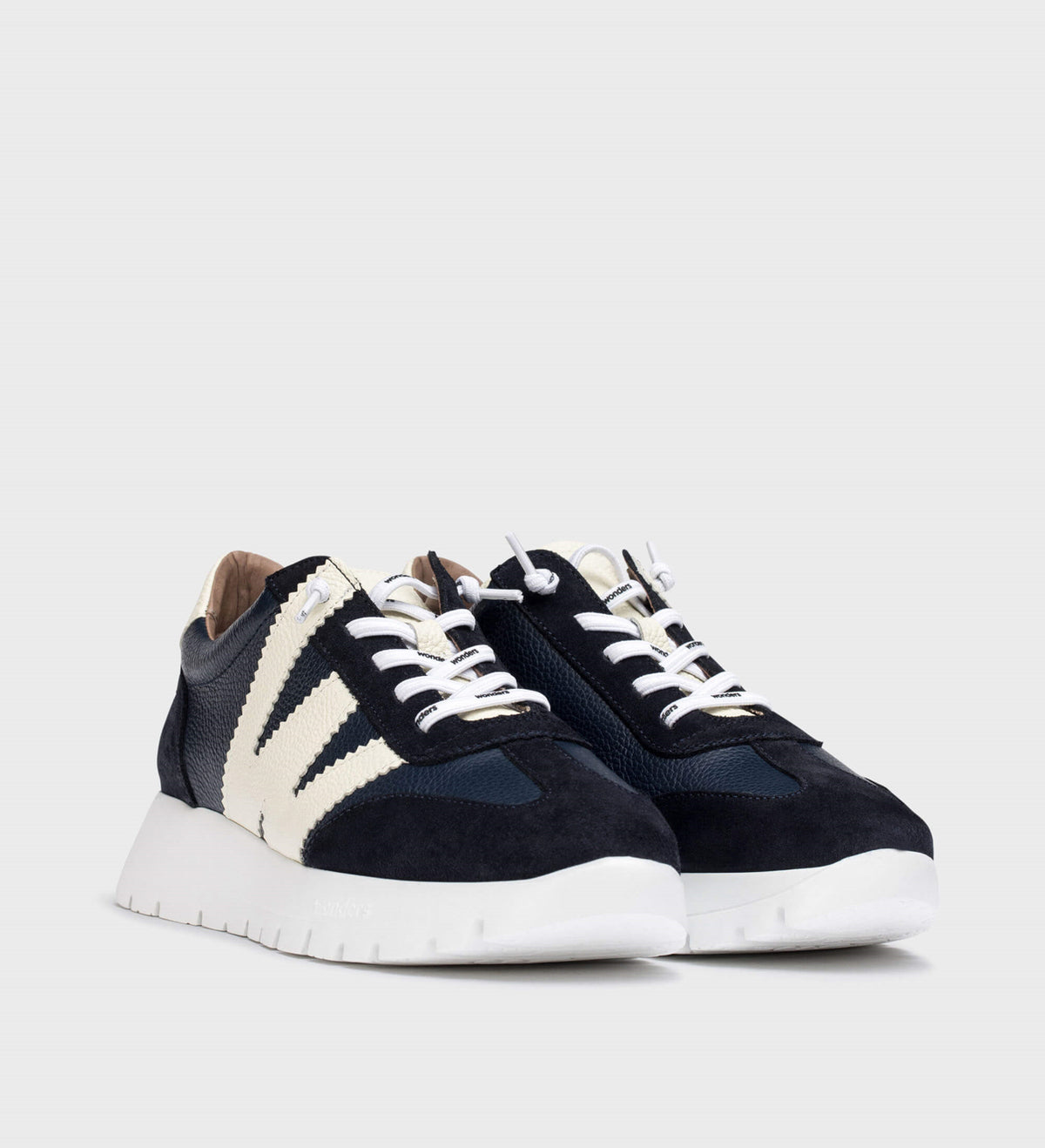 Wonders -A-2476 Navy and Cream Leather Multi Trainer