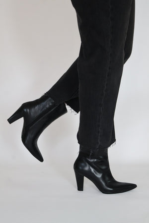 Lodi - Recis Black Ankle Boot