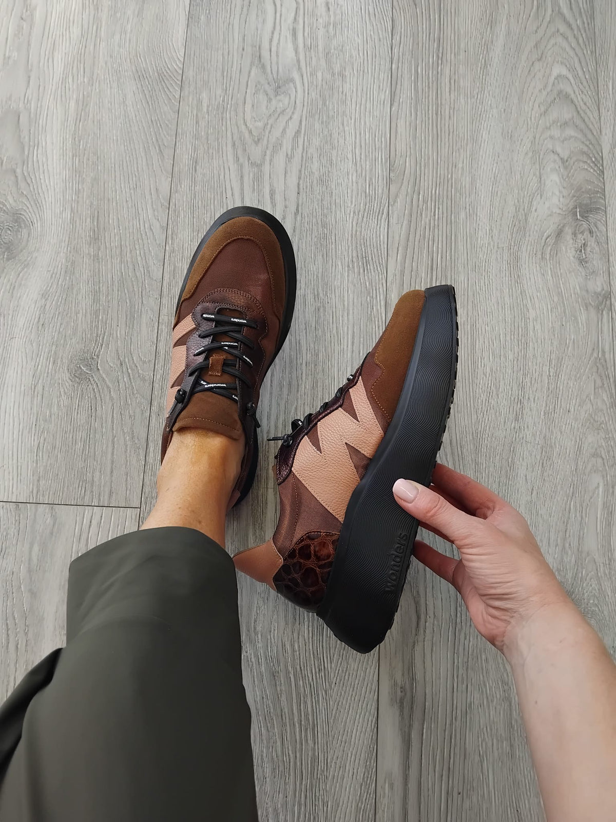 Wonders - A-3631 Brown Wedge Elastic Trainer