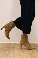 Regarde Le Ciel - Faby Beige Suede Ankle Boot