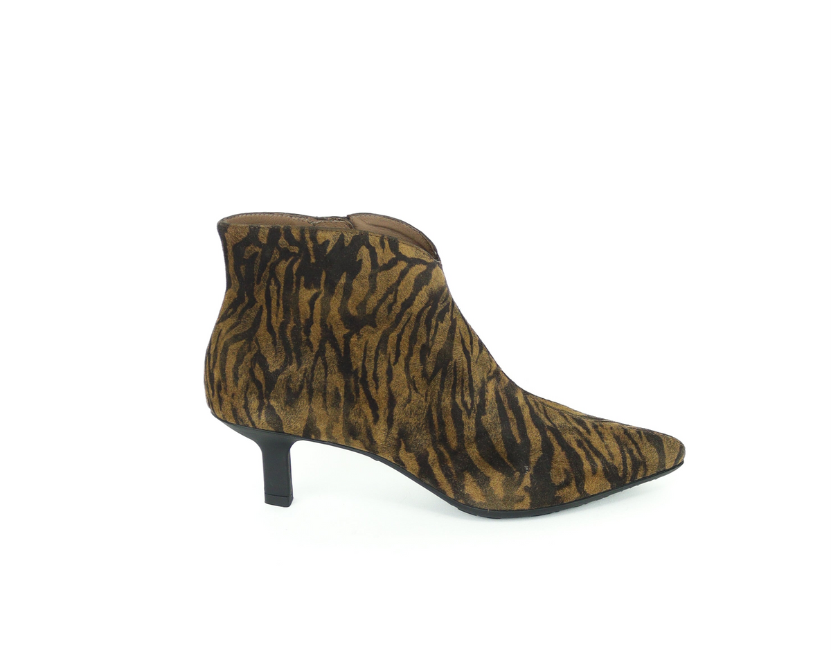 Wonders - G-7120 Brown Zebra Print