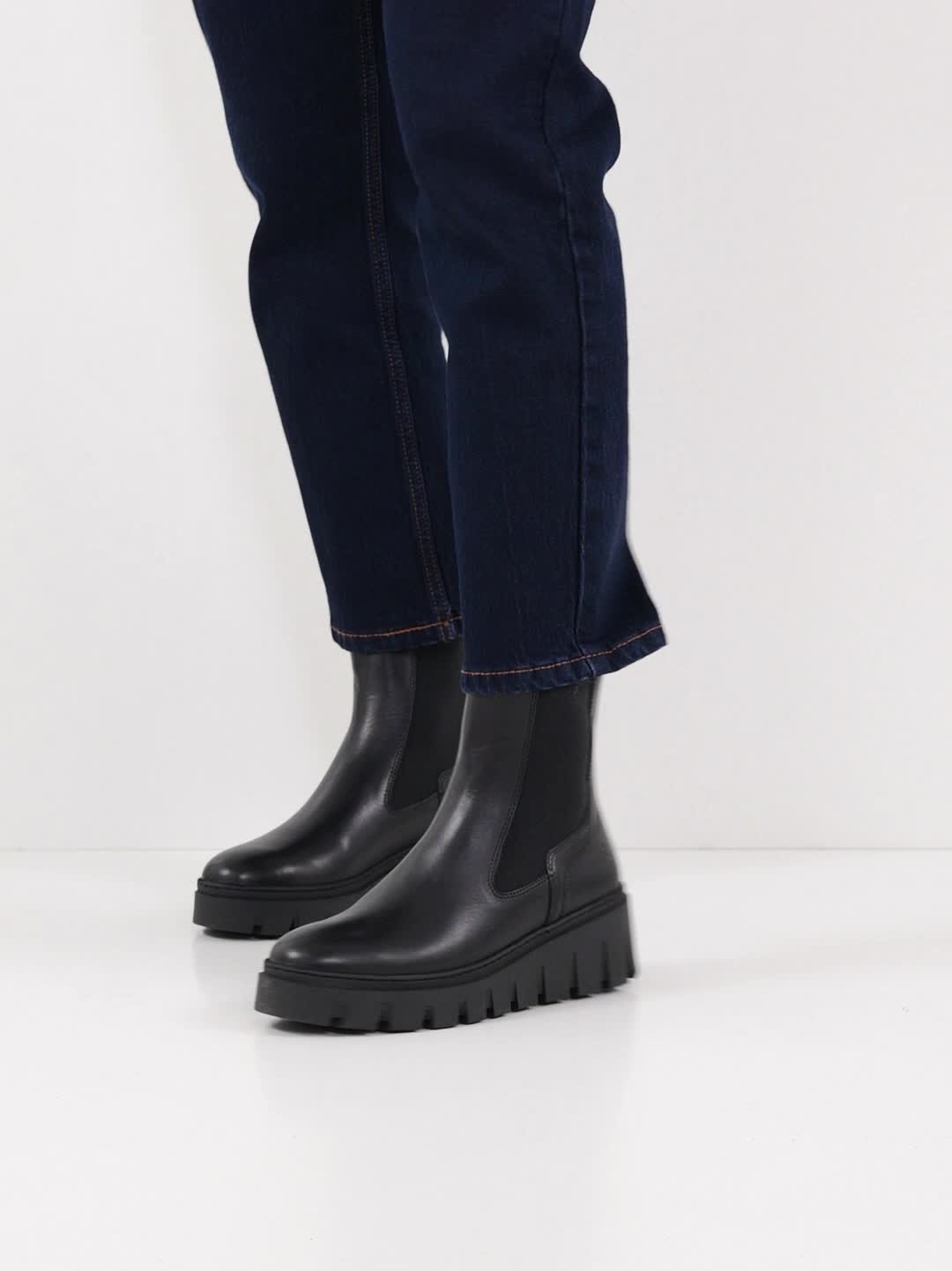 Tamaris - 25489 Black Chelsea Platform Boot