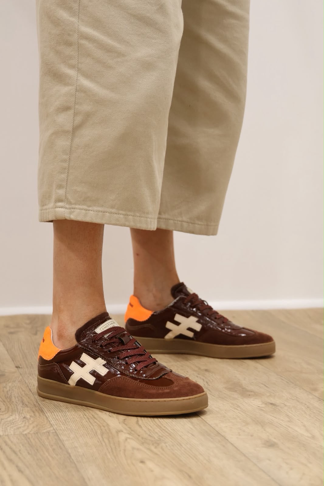 Another Trend - A032 Chatagne Brown/Burgundy Trainer