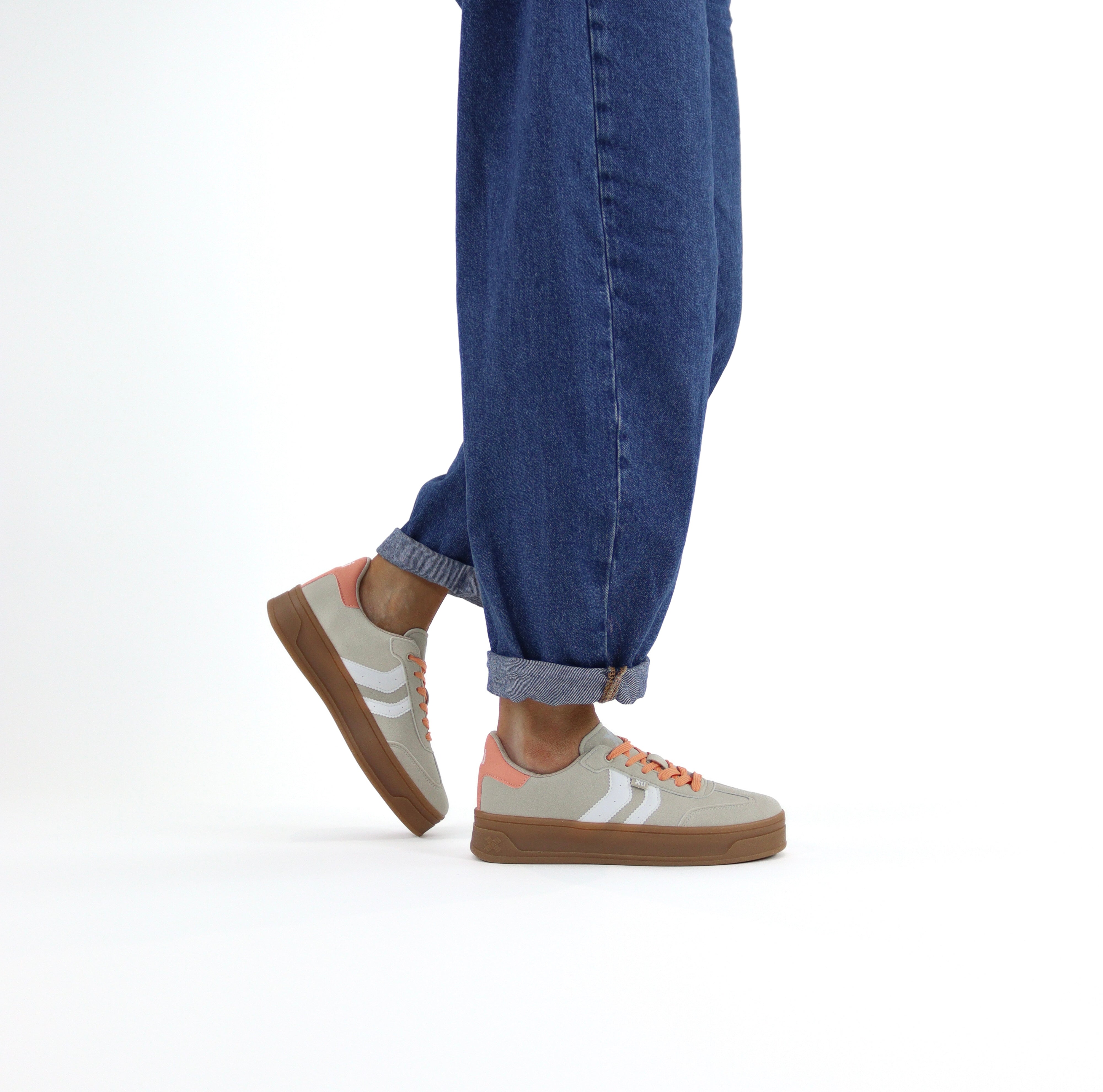 XTI - 145016 Grey & Coral Platform Trainer