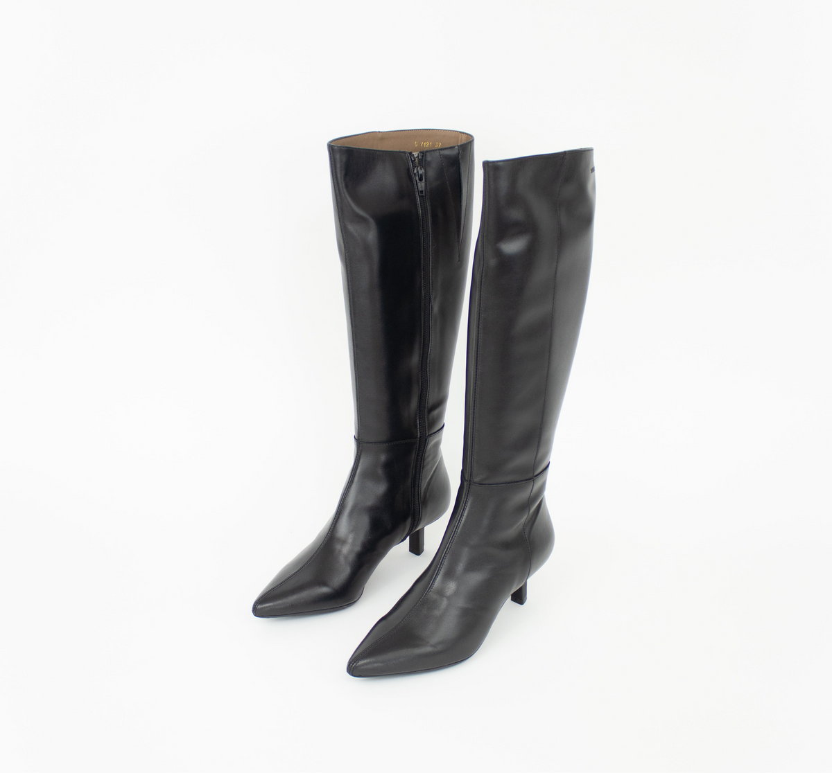 Wonders - G-7121 Kitten Heel Knee High