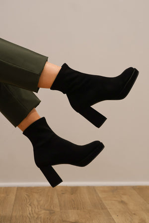 Miss Elastic - 77030 Black Suede Platform Ankle Boot