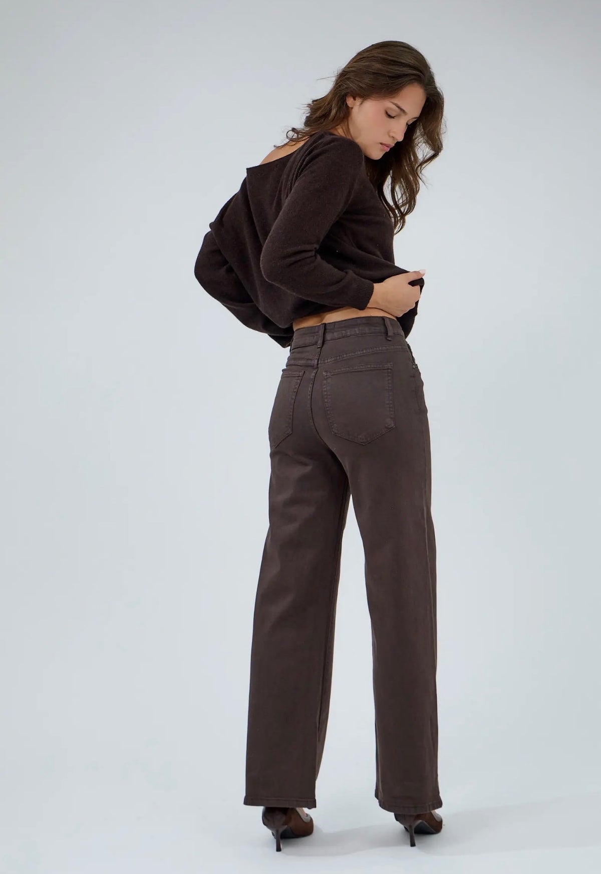 Anna - 6991 Chocolate Brown Barrel Jeans