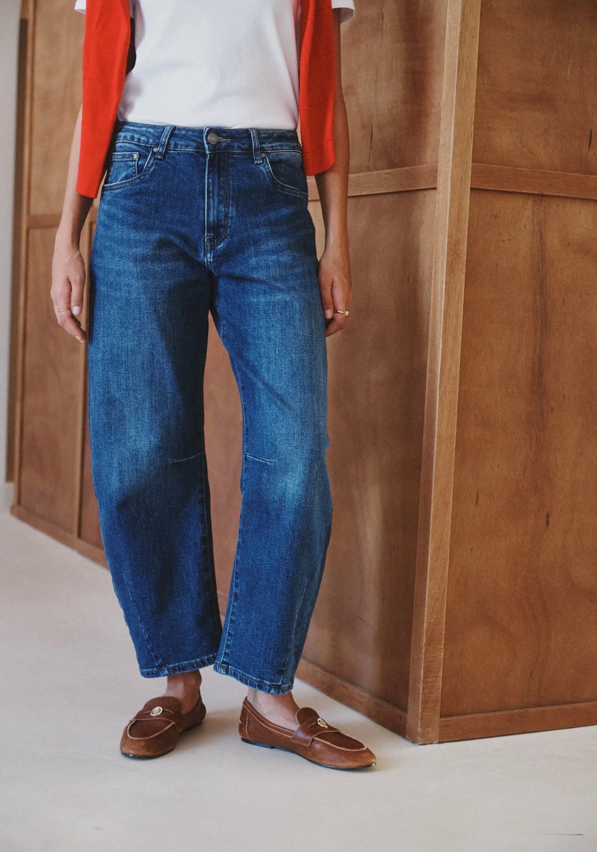 Anna - Denim Cropped Barrel Jeans