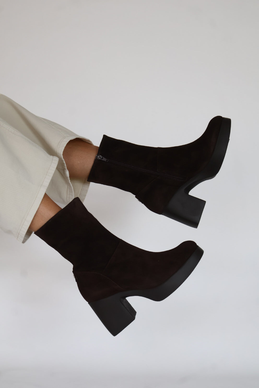 Wonders - H-49101 Brown Suede Platform Boot