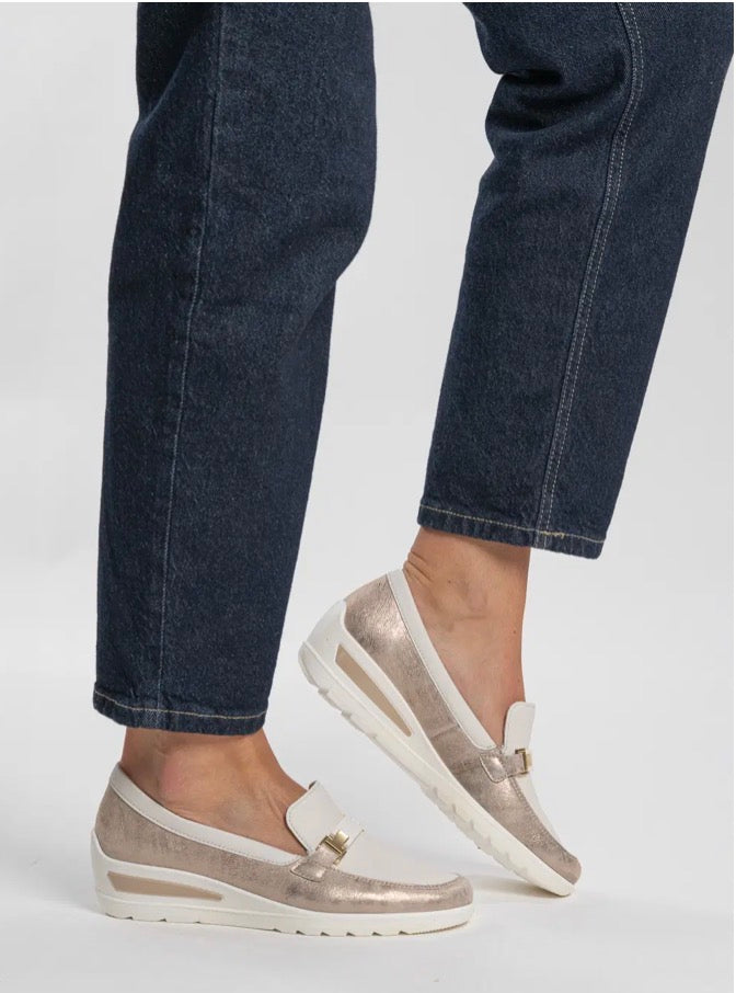 Ara - 50360 Cream and Gold Wedge Loafer