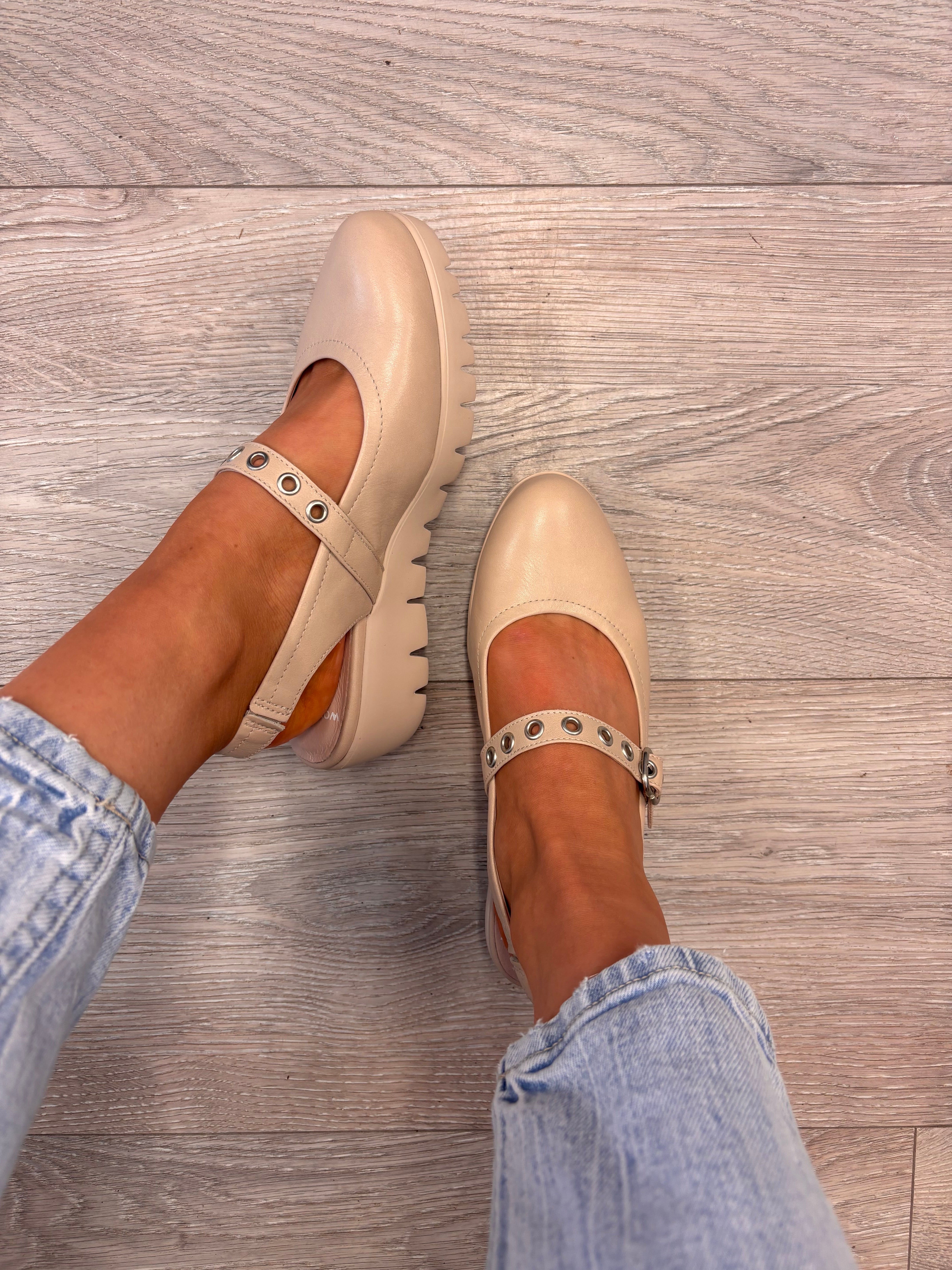 Wonders - C-33353 Beige Strap Slingback