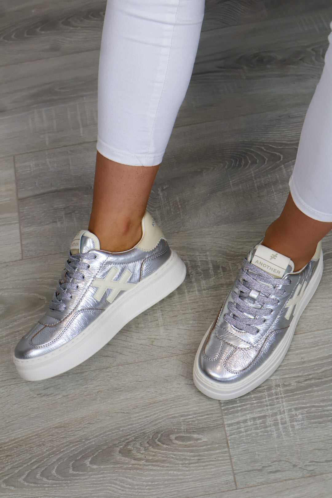 Another Trend - A035 [Plata] Silver Platform Trainer