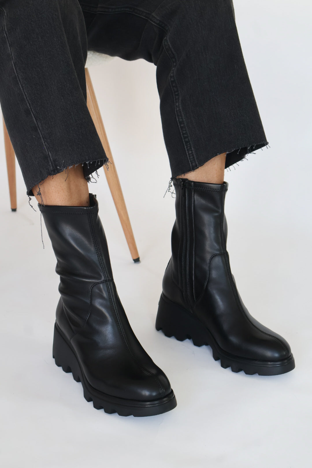 Wonders - G-7030 Black Wedge Boot