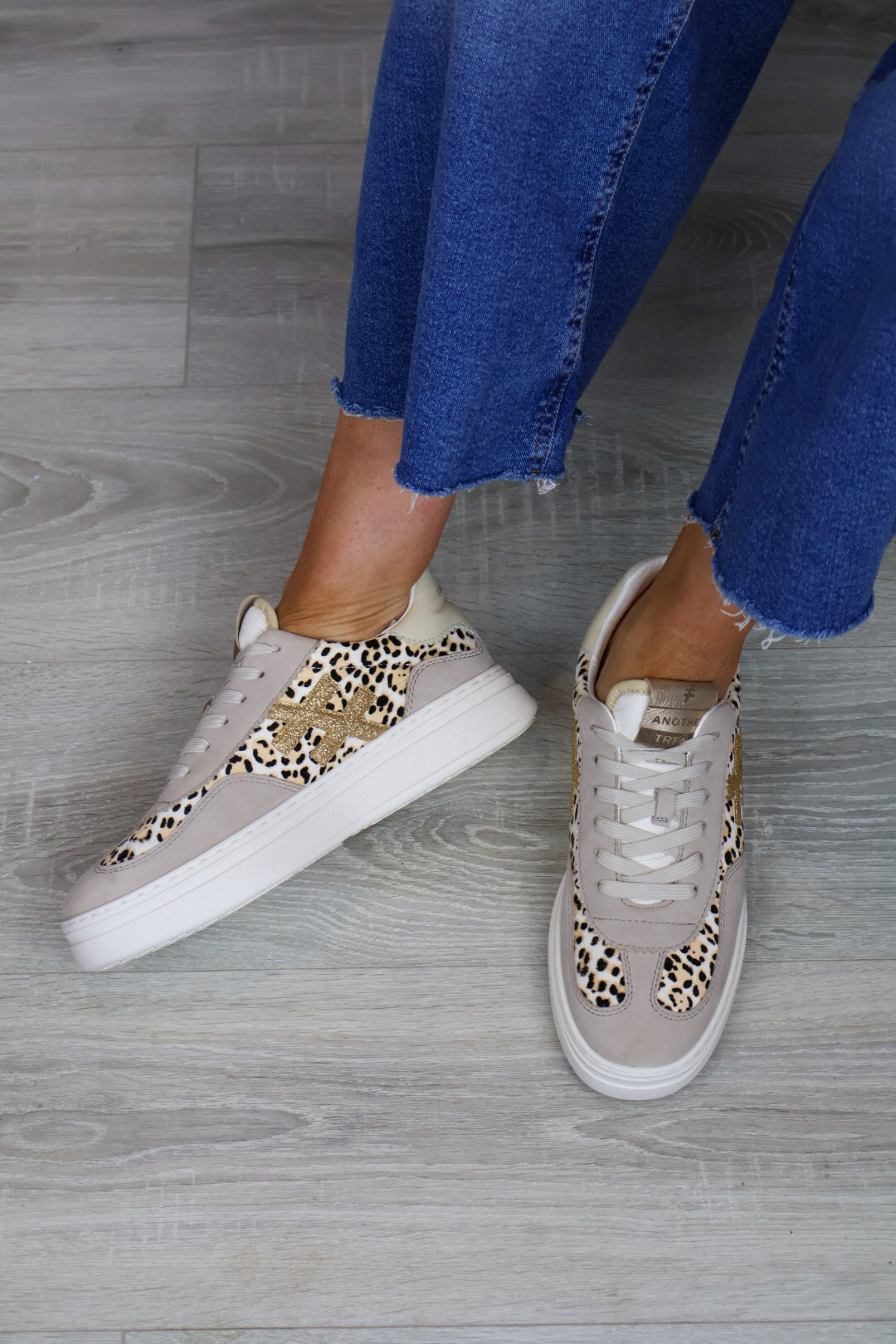 Another Trend - A035 [Off White]  Leopard Platform Trainer