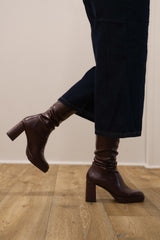 Miss Elastic - 77031 Burgundy Platform Knee High Boot