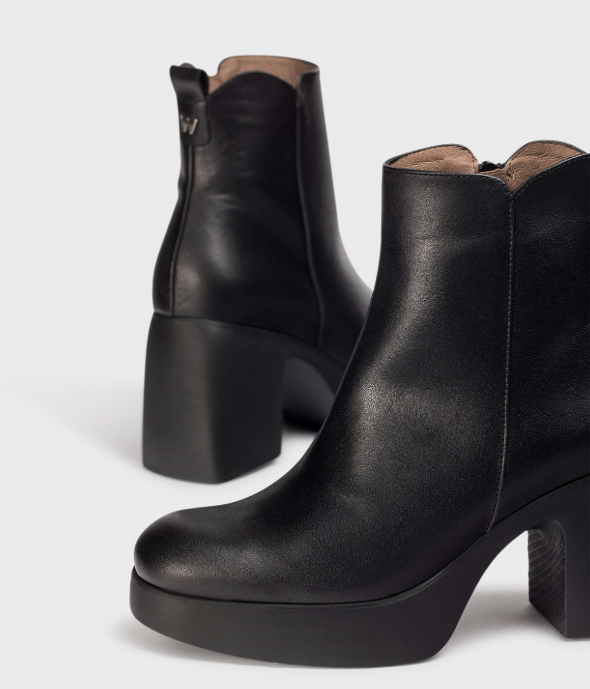 Wonders - H-4981 Black Platform Boot