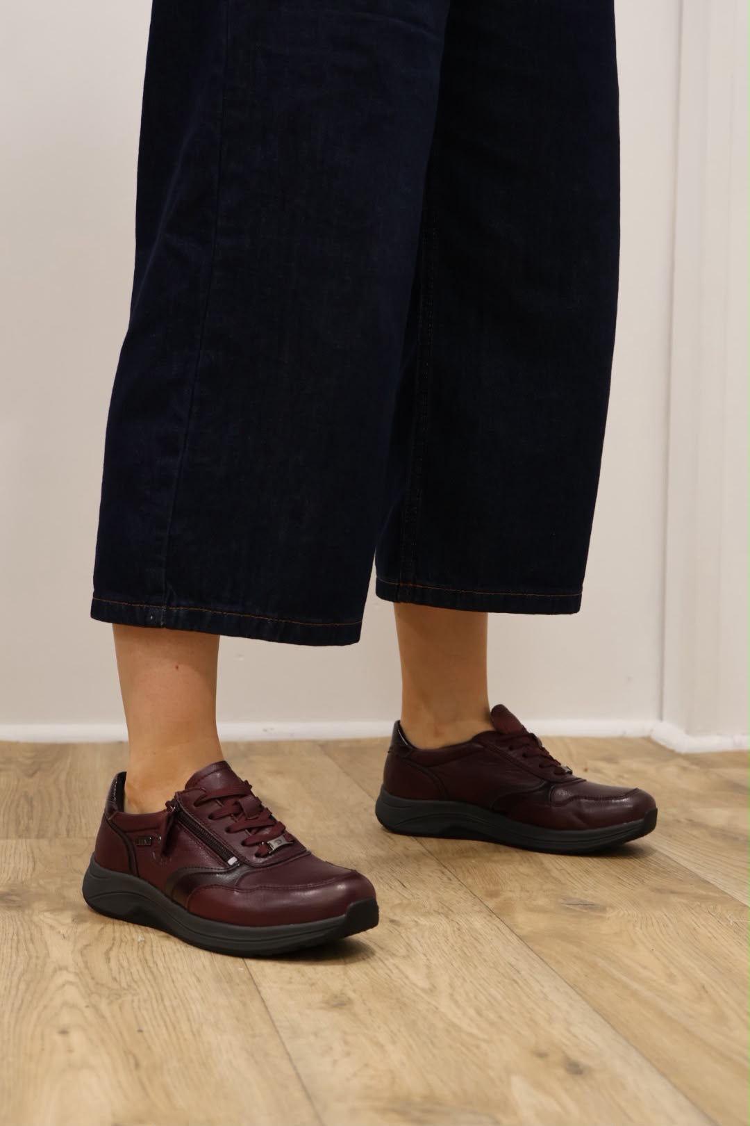 G Comfort - R-5189 Burgundy Waterproof Trainer