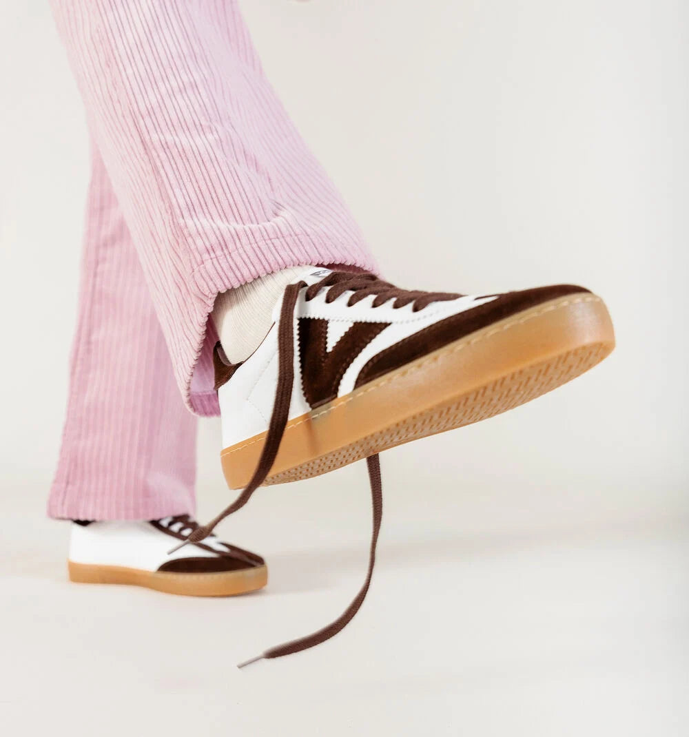 Victoria - 126207 White and Brown Trainer